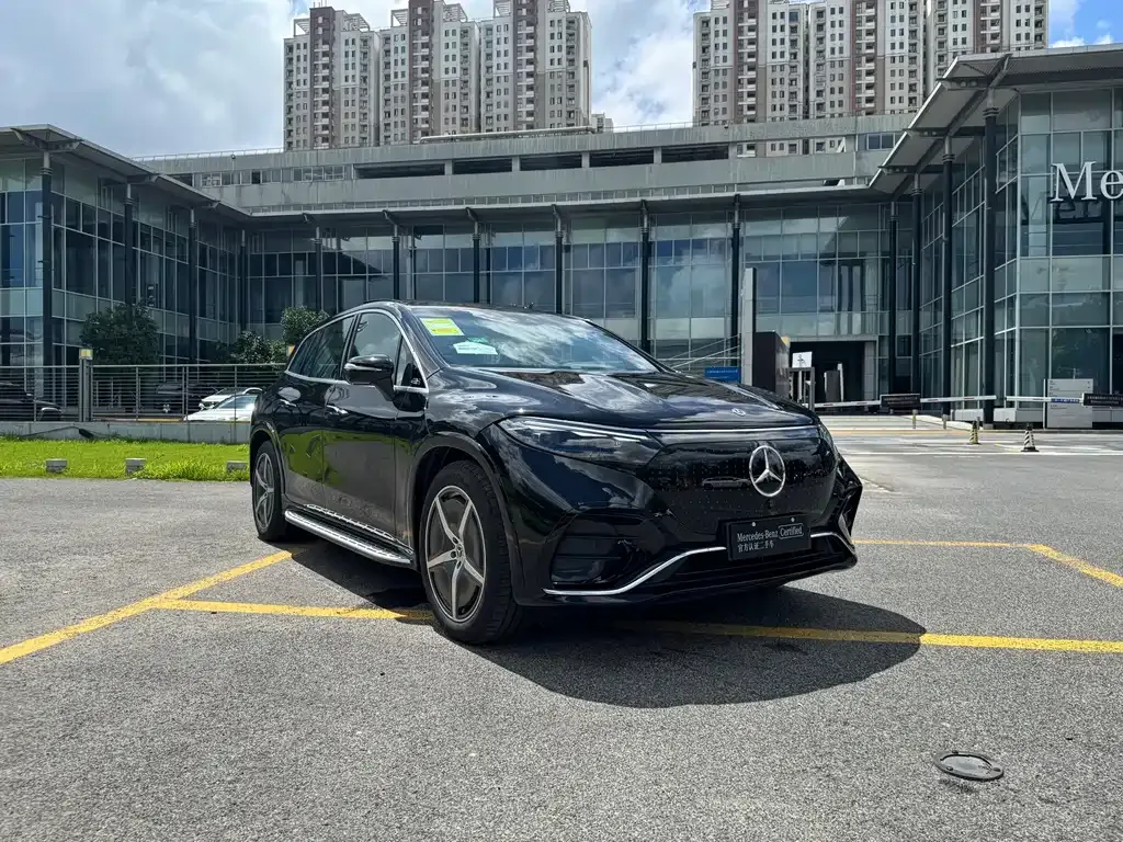Mercedes-Benz EQS SUV — фото 7