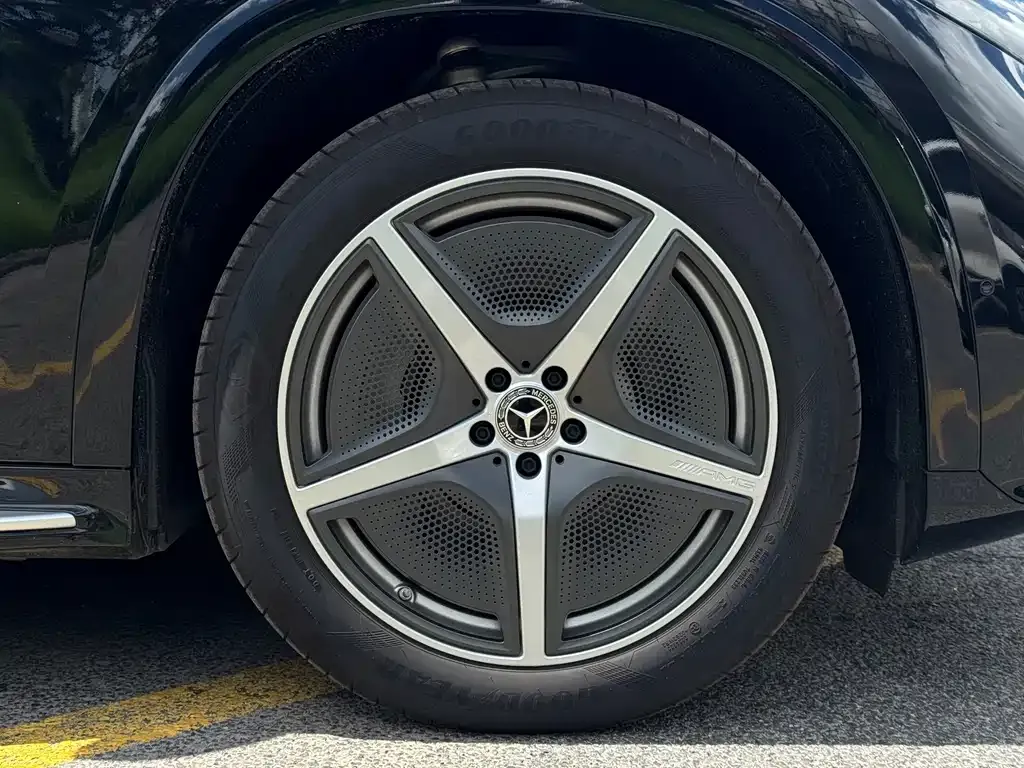 Mercedes-Benz EQS SUV — фото 9