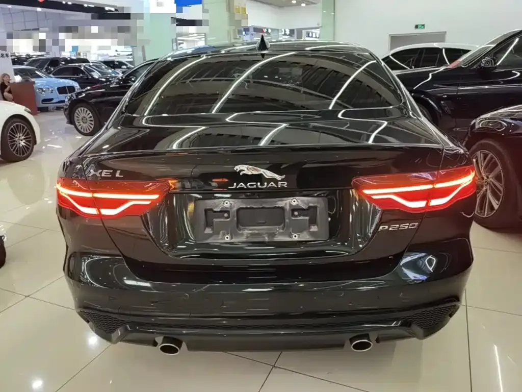 Jaguar XEL — фото 10
