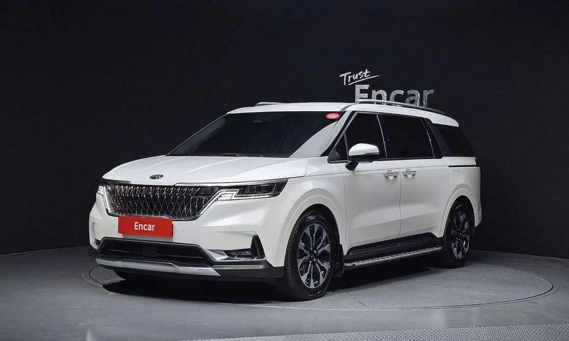 Kia Carnival — фото 1