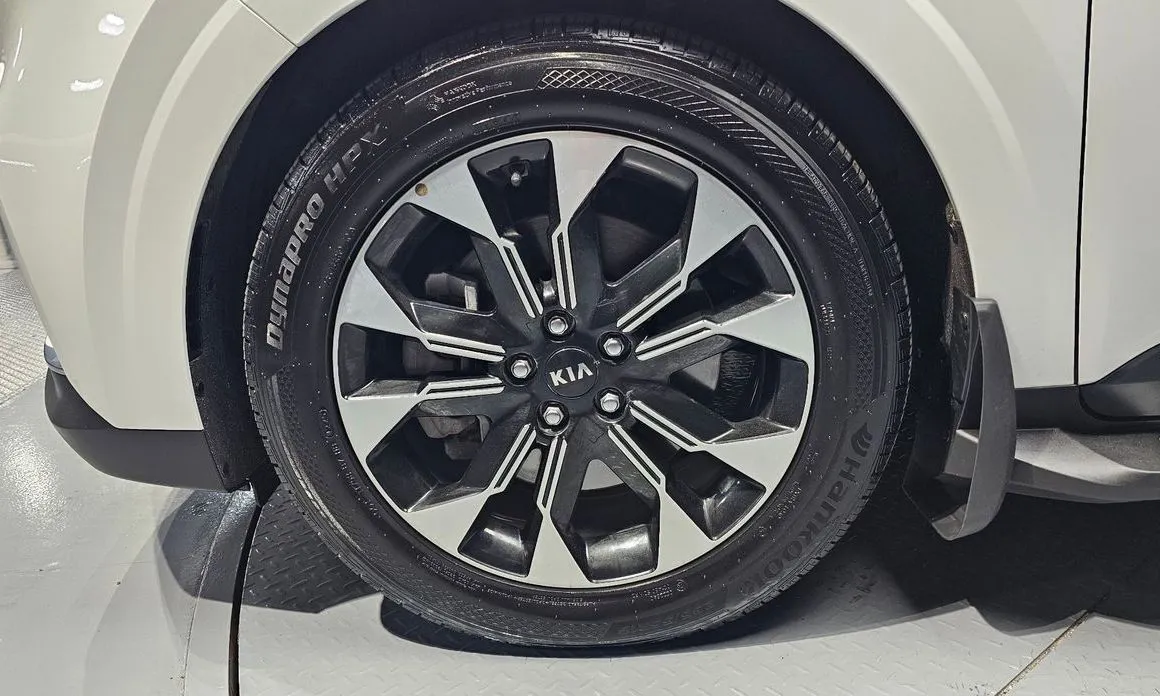 Kia Carnival — фото 10