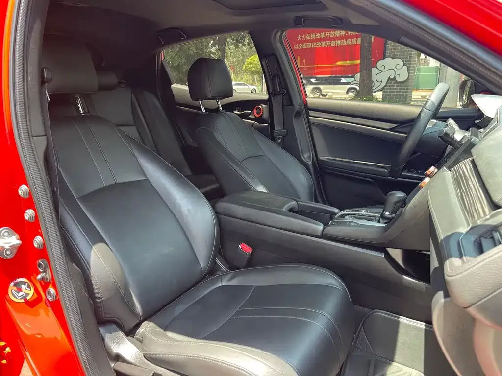 Honda Civic — фото 10