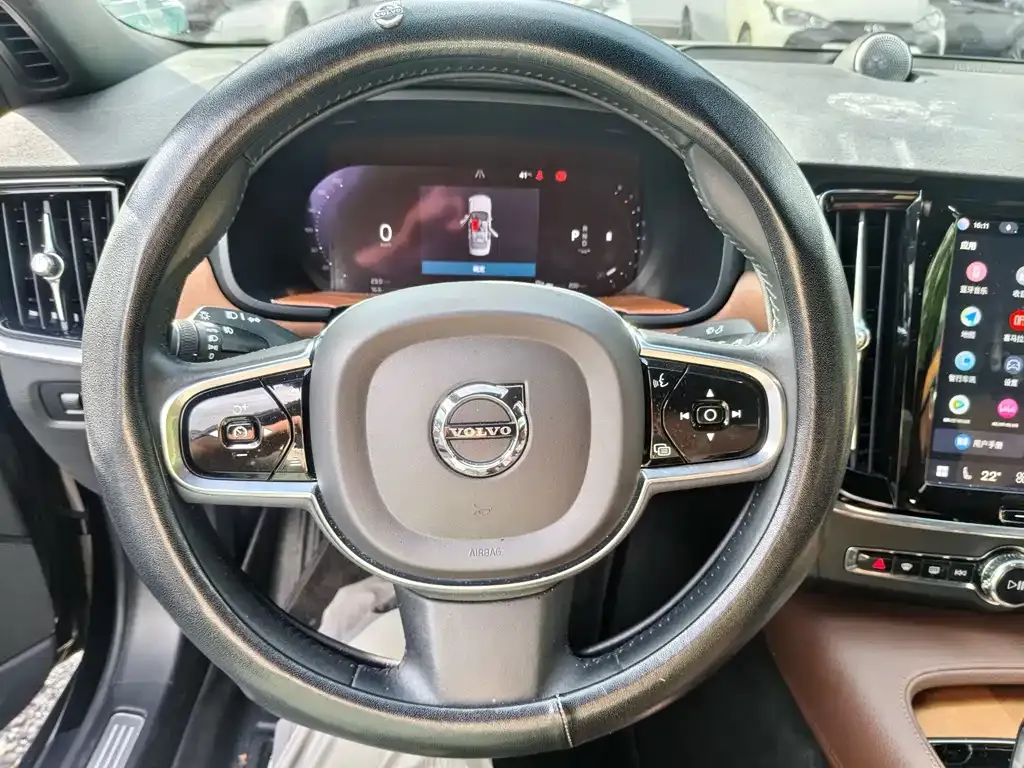 Volvo S90 — фото 4