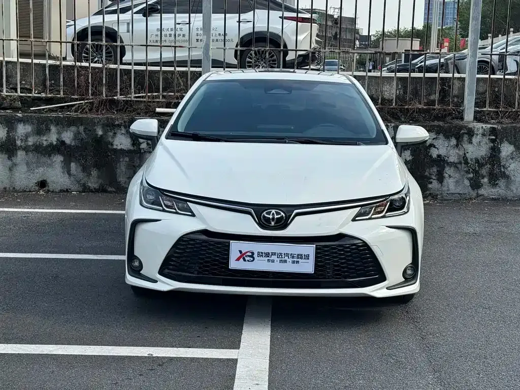 Toyota Corolla — фото 4