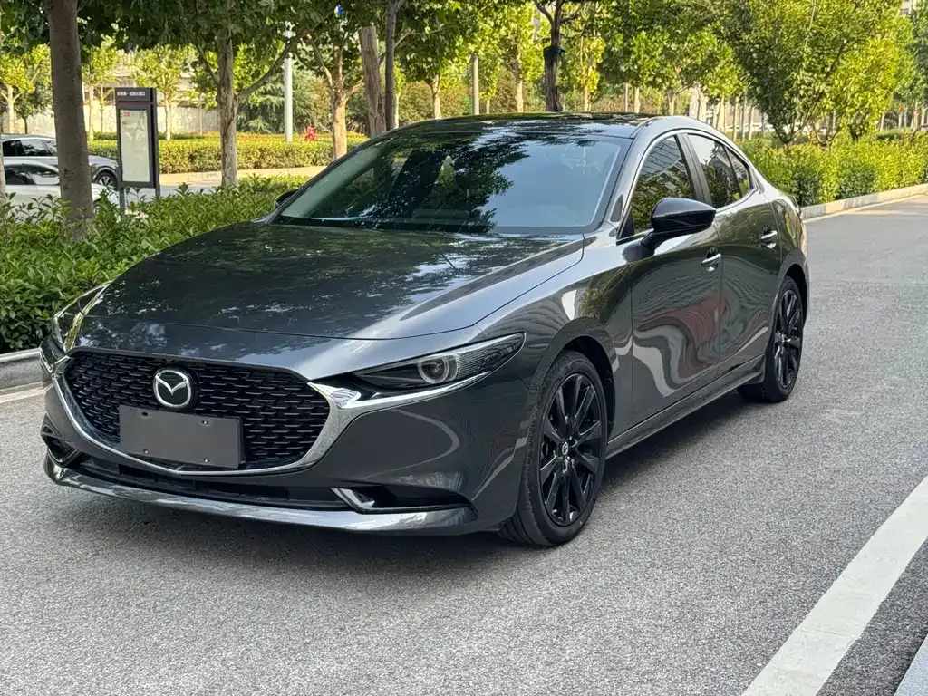 Mazda 3 Axela — фото 1