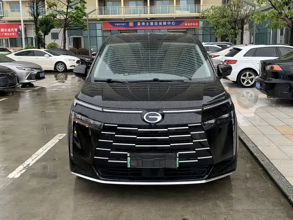 GAC Motor 传祺E8 PHEV — фото 7