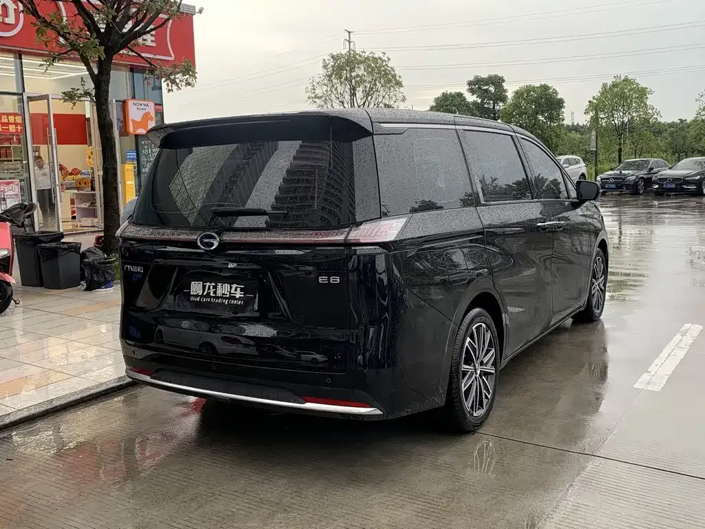 GAC Motor 传祺E8 PHEV — фото 9