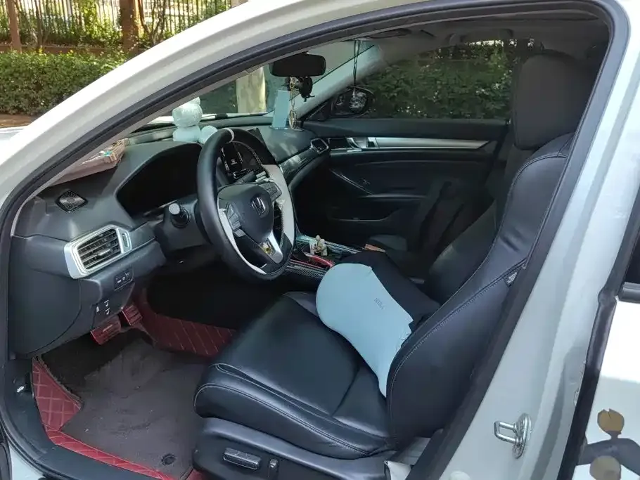 Honda Accord — фото 6