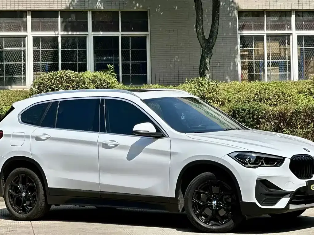 BMW X1 — фото 3