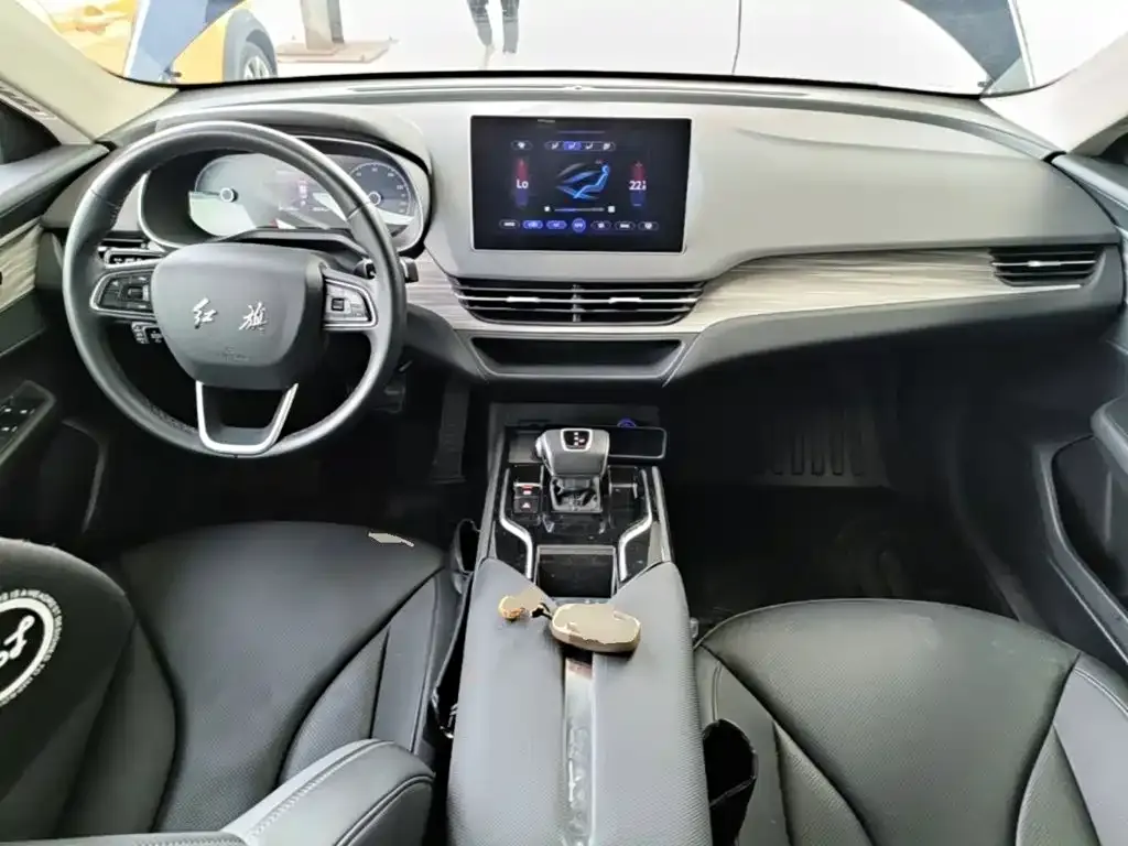 Hongqi E-QM5 — фото 2
