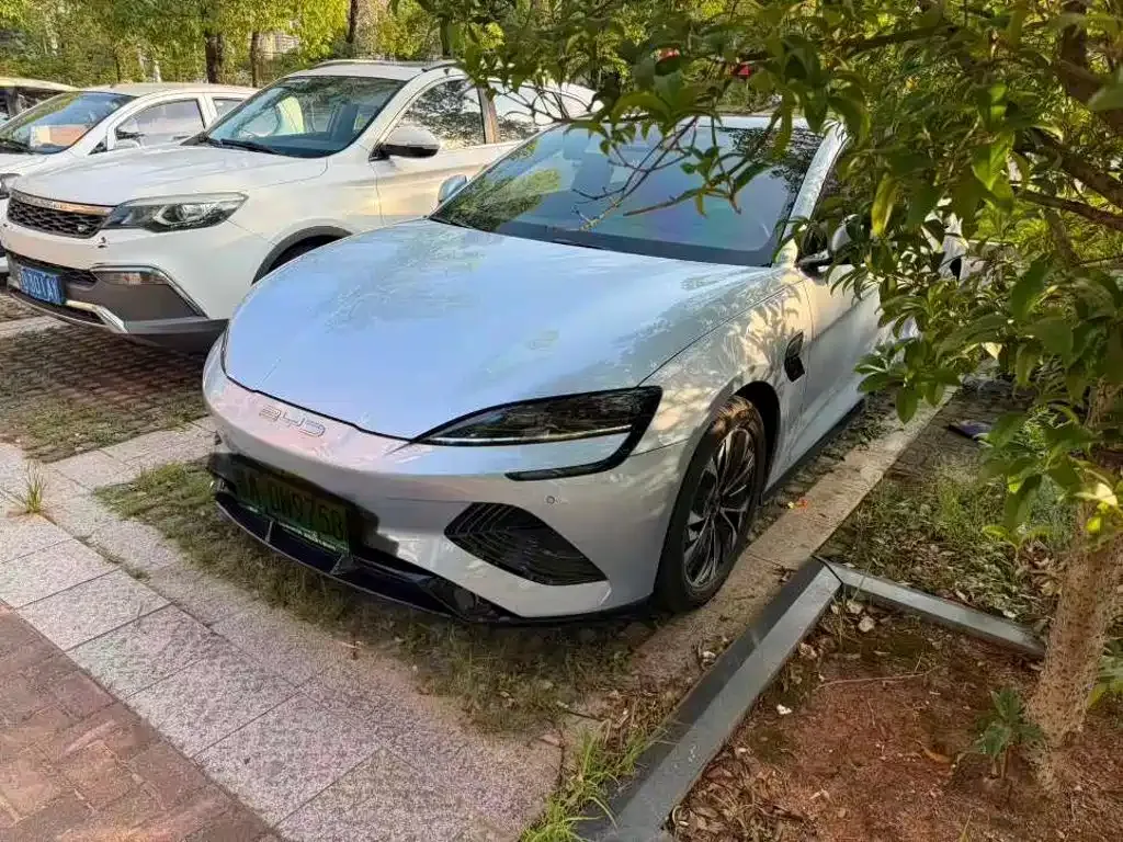 BYD Seal — фото 6
