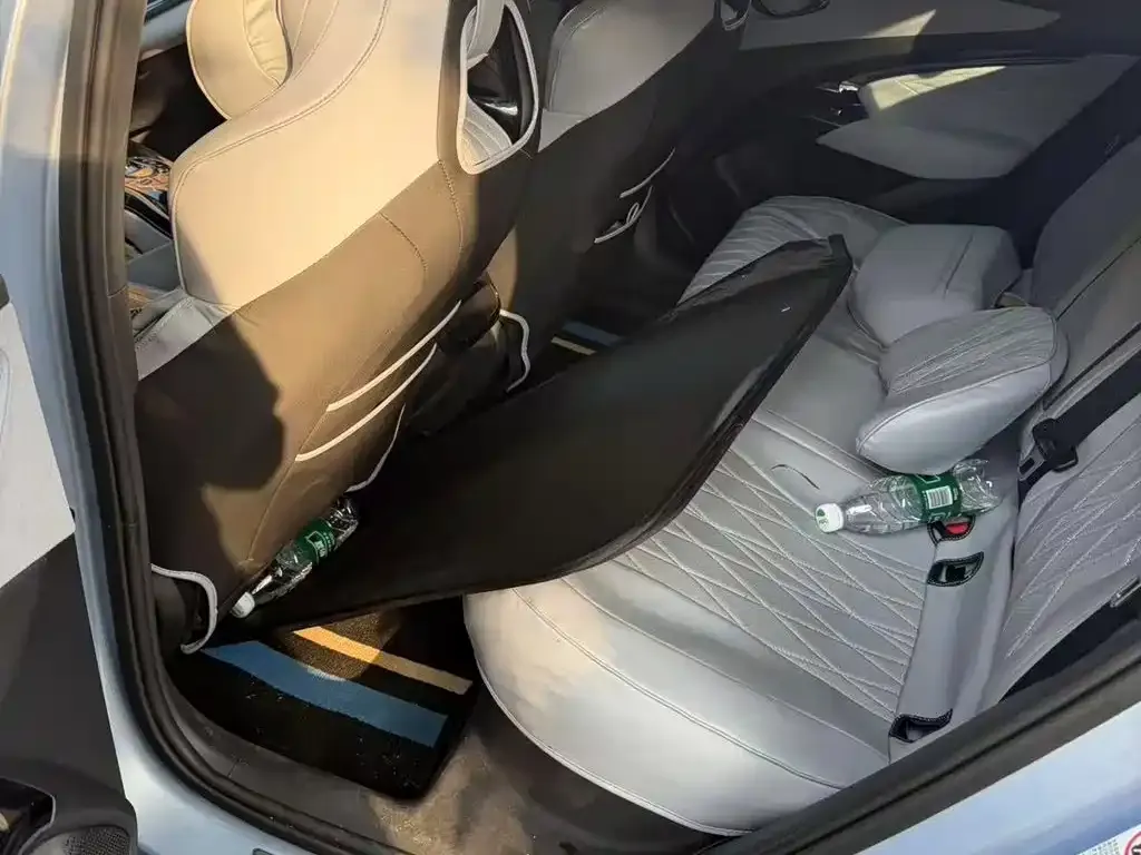 BYD Seal — фото 2