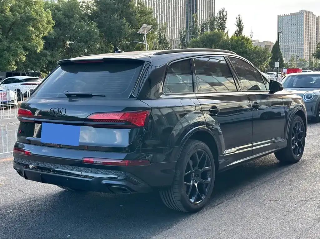 Audi Q7 — фото 6
