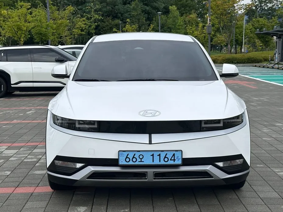 Hyundai Ioniq5 — фото 1