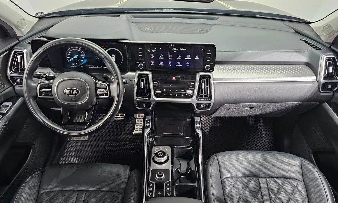 Kia Sorento — фото 8