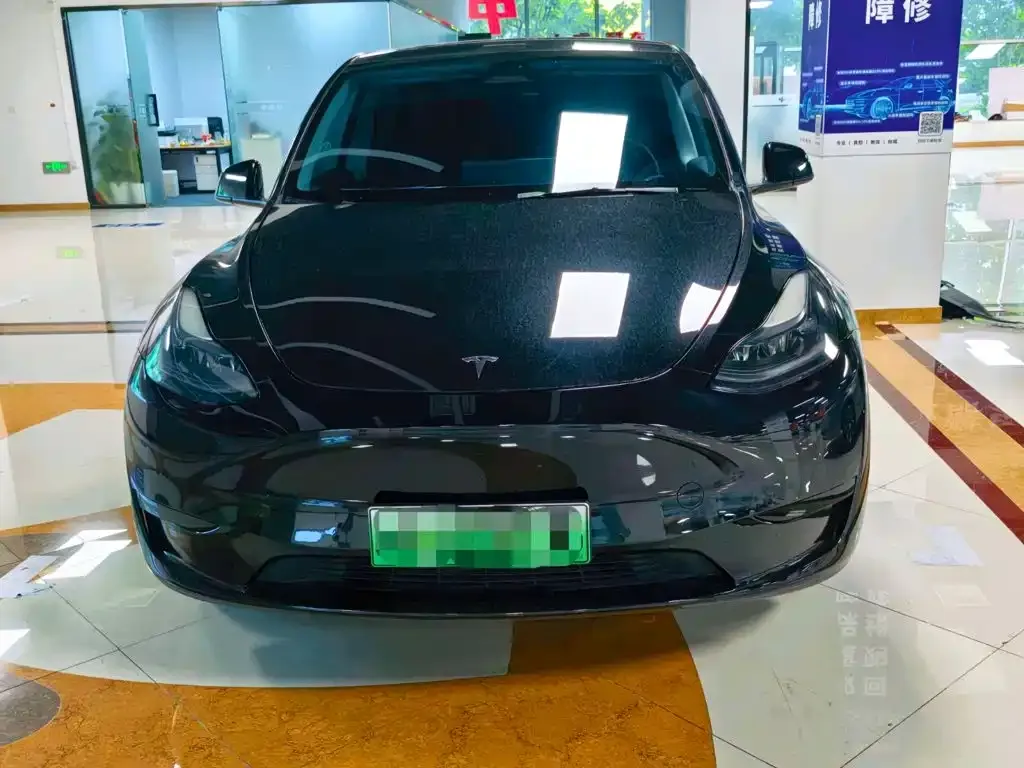 Tesla Model Y — фото 6