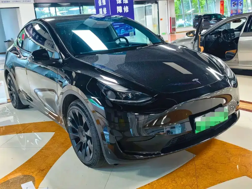 Tesla Model Y — фото 4