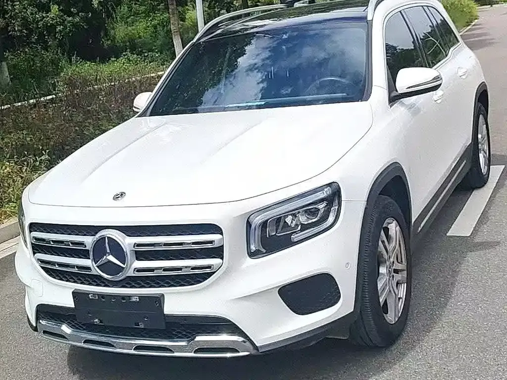 Mercedes-Benz GLB — фото 1