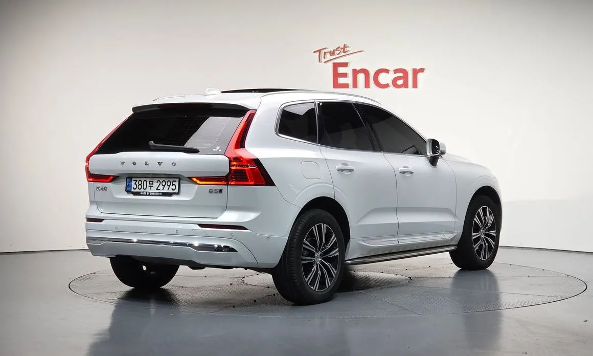 Volvo XC60 — фото 4
