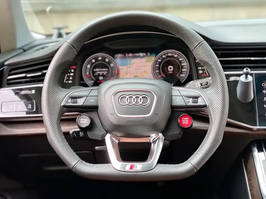 Audi Q7 — фото 4