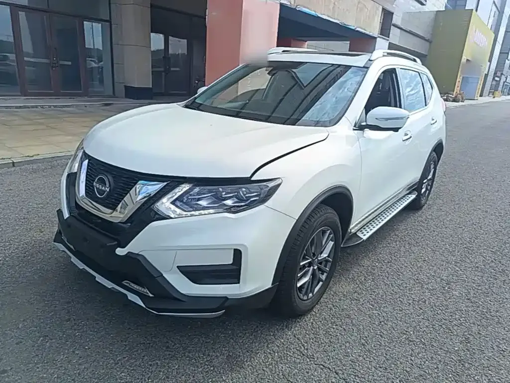 Nissan X-Trail — фото 1