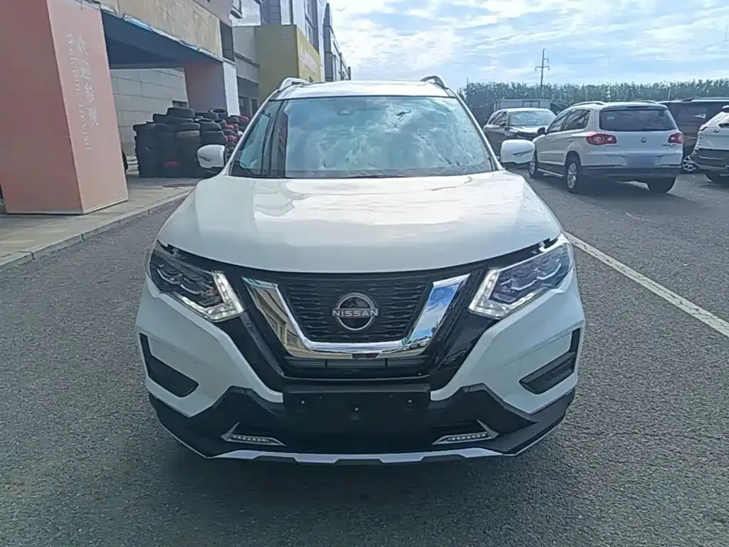 Nissan X-Trail — фото 10