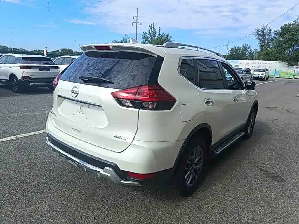 Nissan X-Trail — фото 4