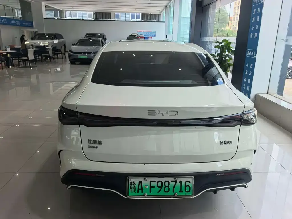 BYD Seal 06 — фото 10