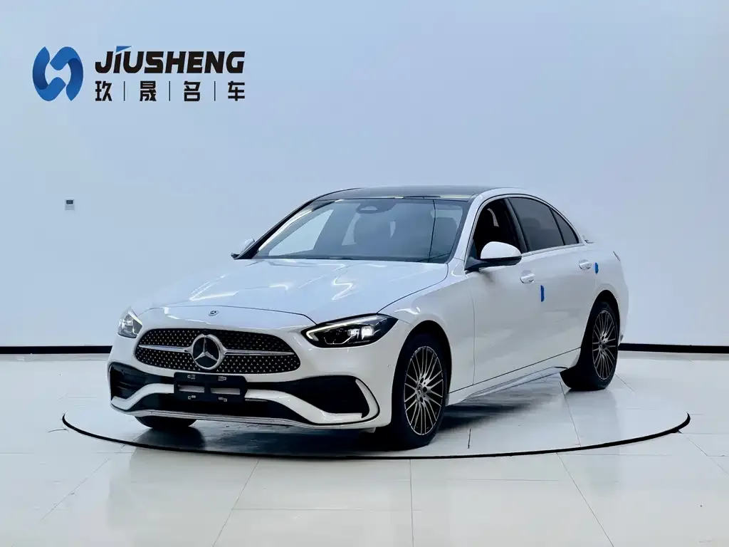Mercedes-Benz C-Class — фото 1