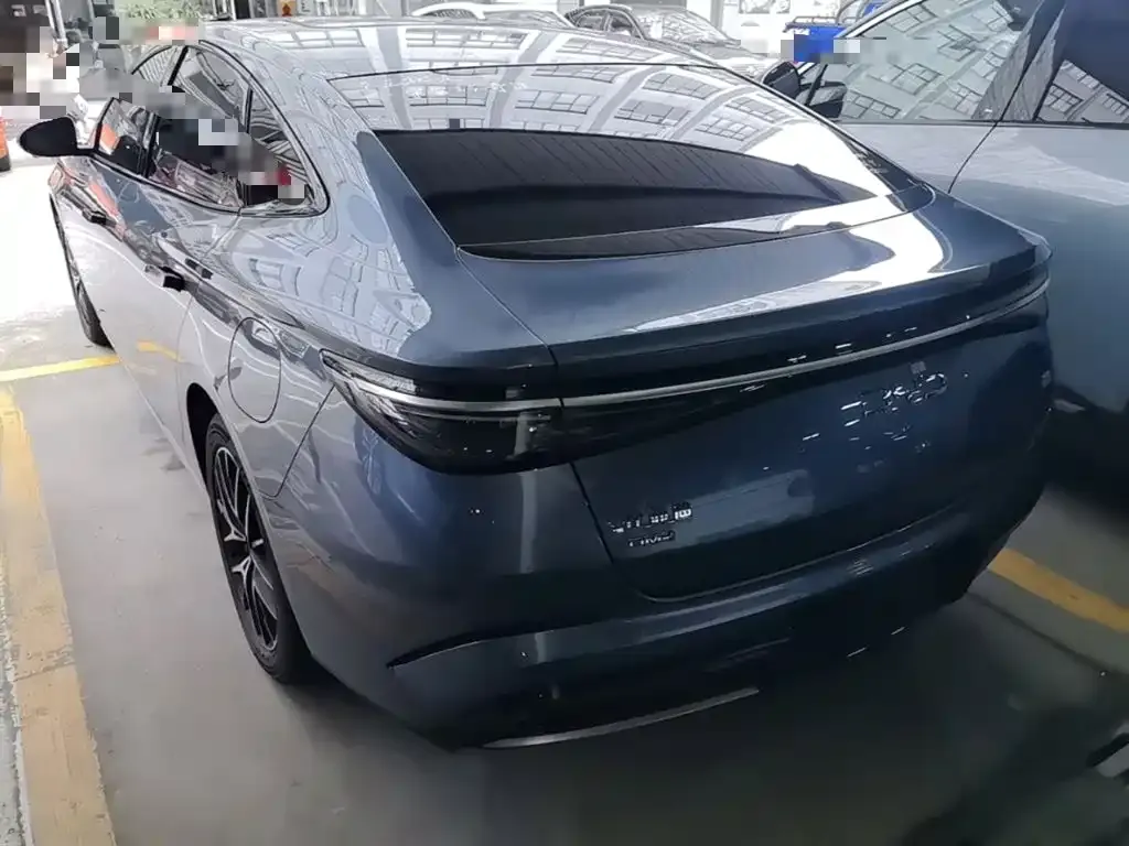 BYD Seal — фото 5
