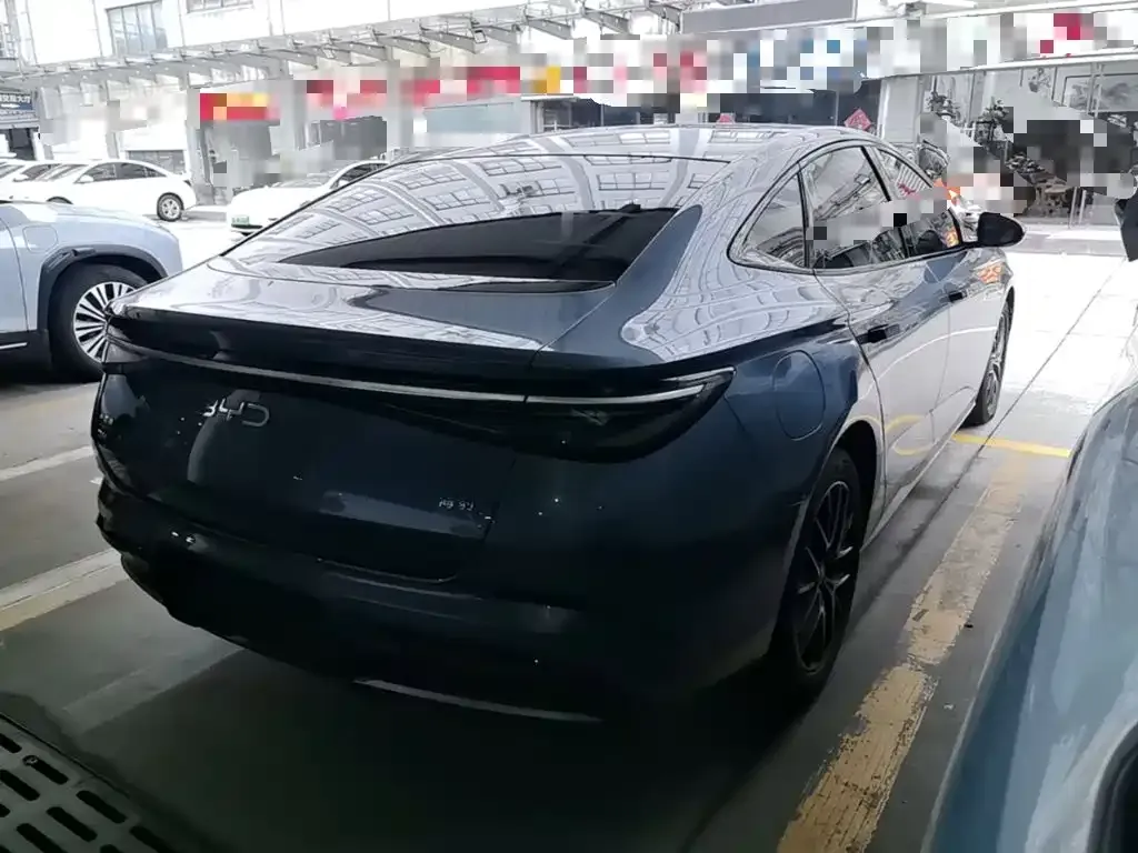 BYD Seal — фото 8