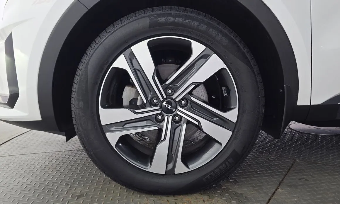 Kia Sorento — фото 9