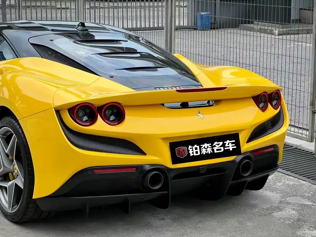 Ferrari F8 — фото 6