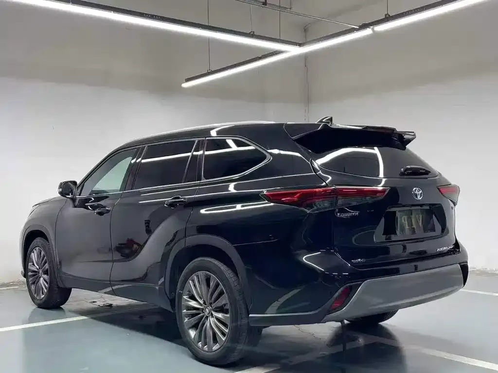 Toyota Highlander — фото 2