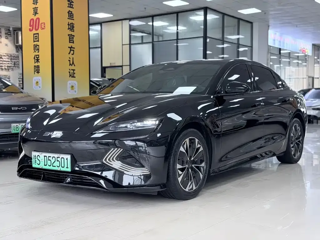 BYD Seal — фото 1