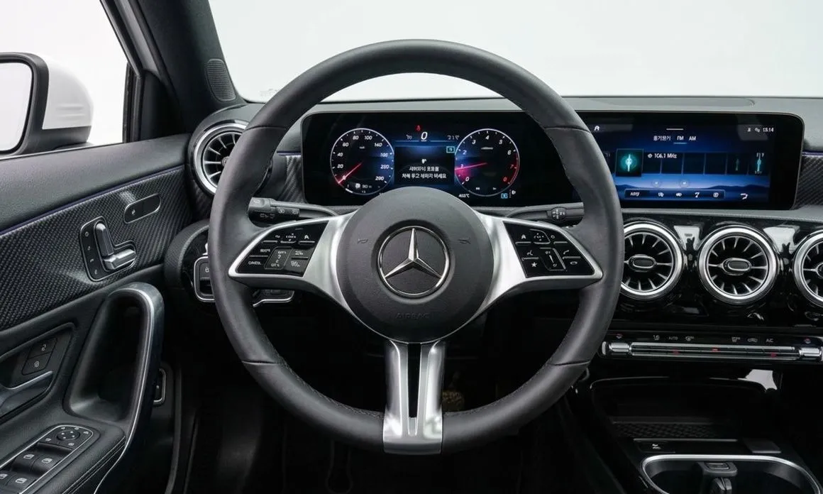 Mercedes-Benz A-Class — фото 9
