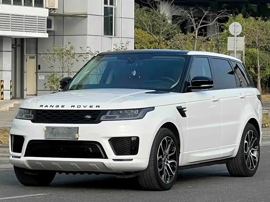 Land Rover Sport — фото 1