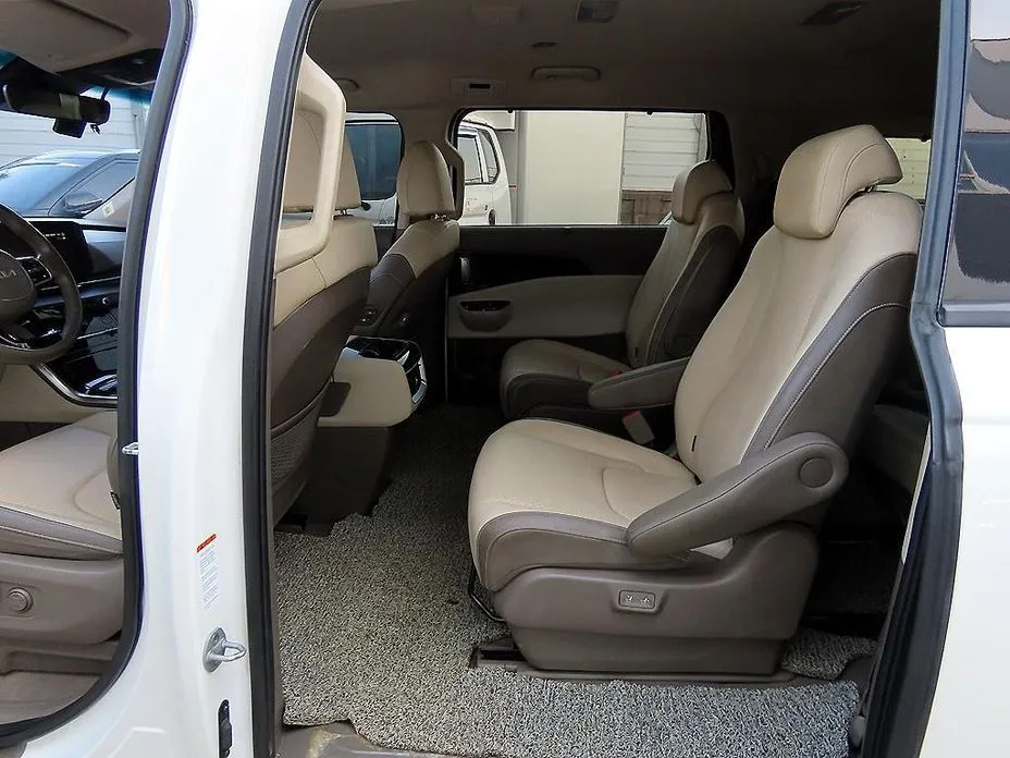 Kia Carnival — фото 10