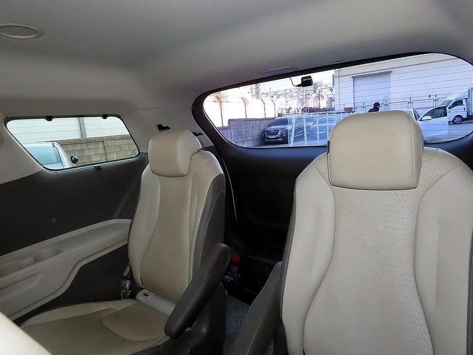 Kia Carnival — фото 2