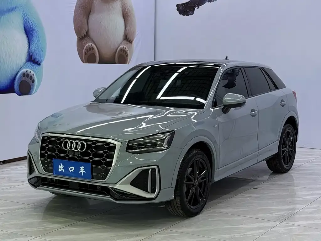 Audi Q2L — фото 1