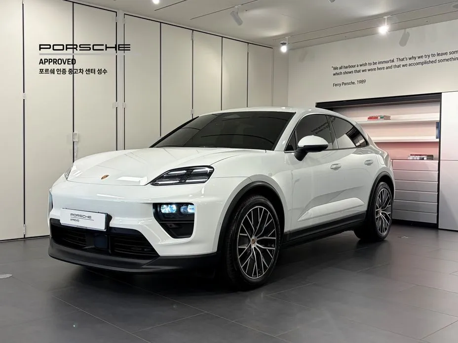 Porsche Macan — фото 1