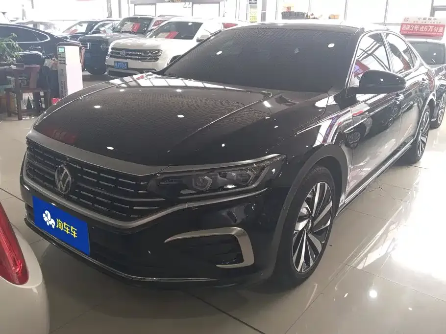 Volkswagen Passat — фото 1
