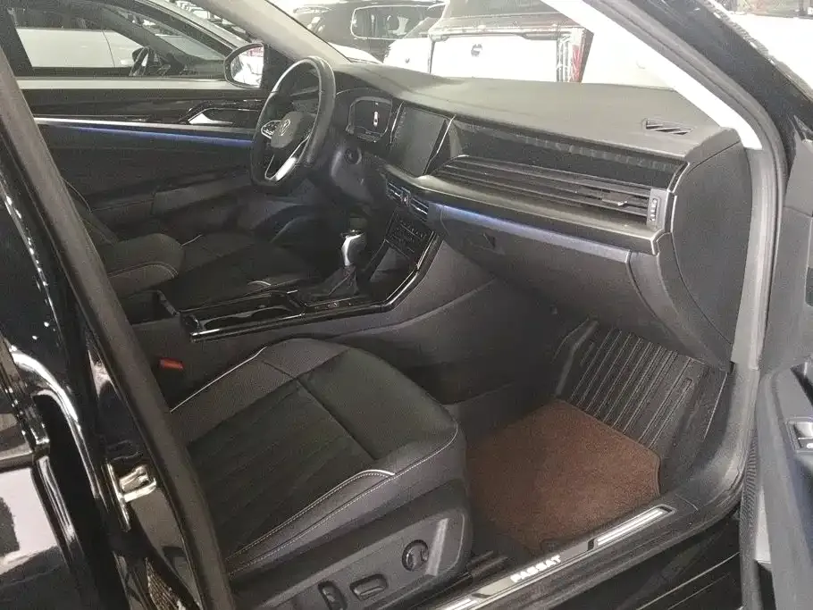 Volkswagen Passat — фото 8