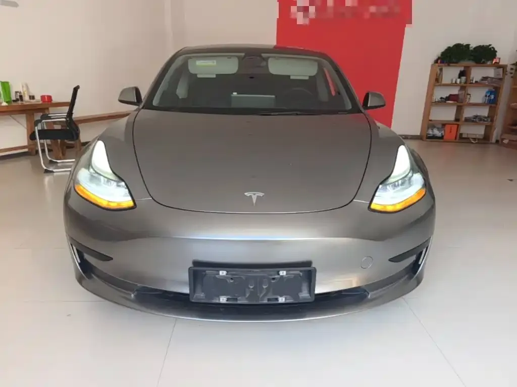 Tesla Model 3 — фото 6