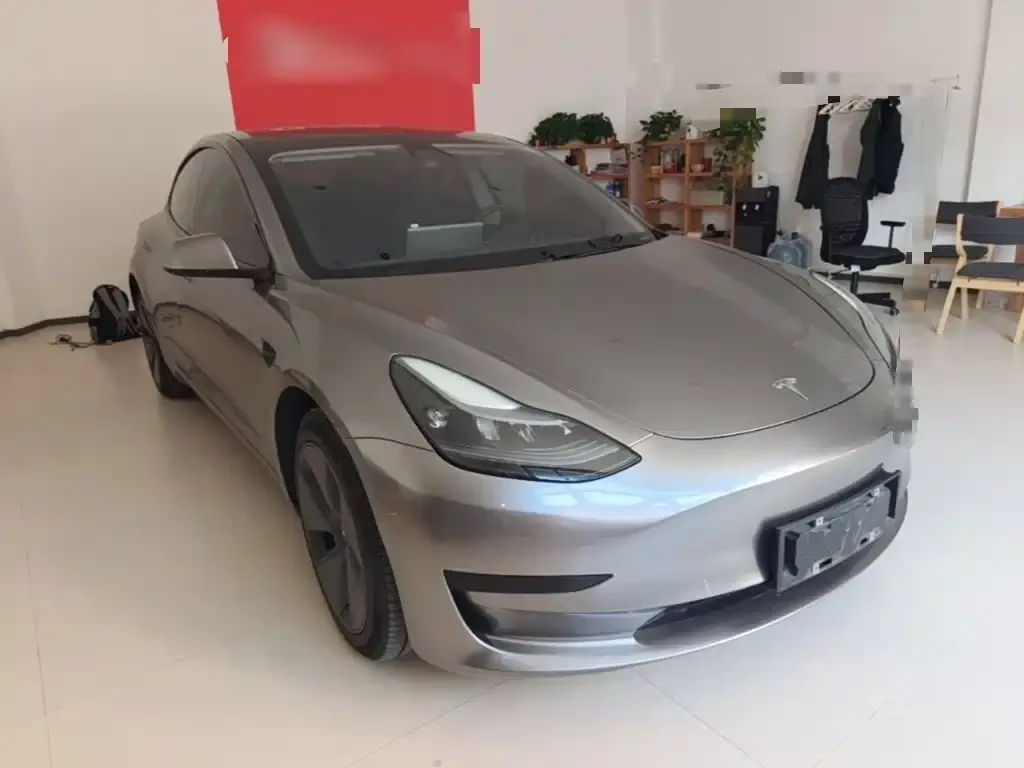 Tesla Model 3 — фото 3