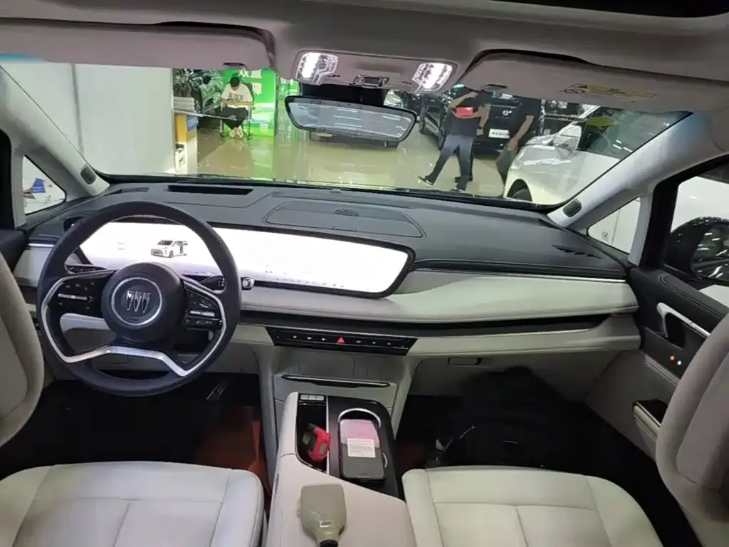 Buick GL8 Hybrid — фото 10