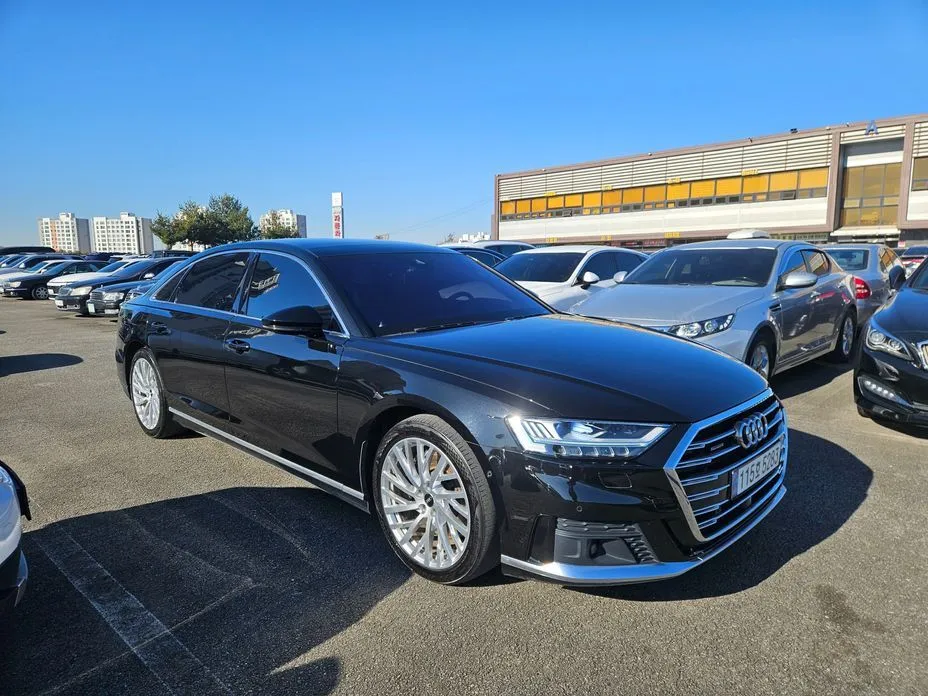 Audi A8 — фото 9