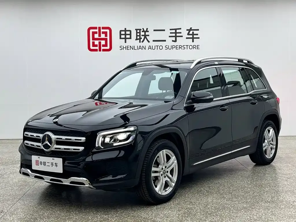Mercedes-Benz GLB — фото 1