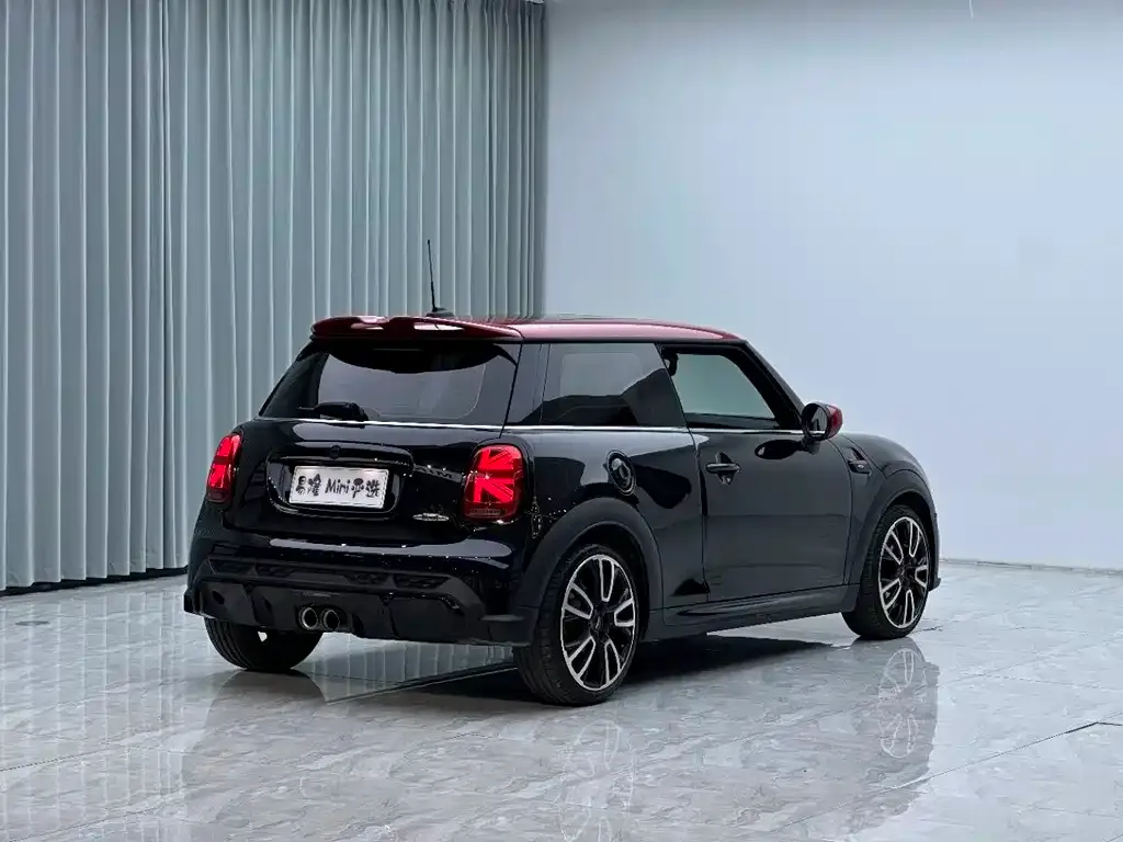 MINI JCW (John Cooper Works) — фото 7