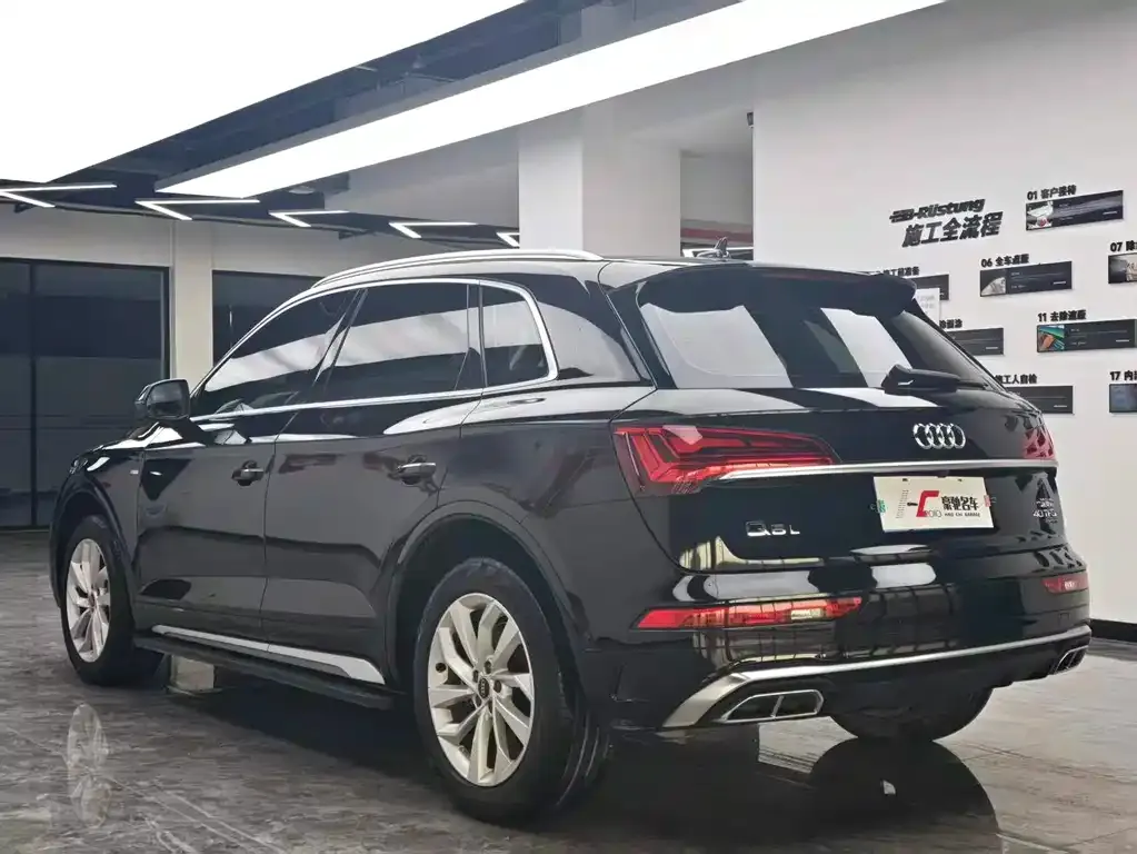 Audi Q5L — фото 7